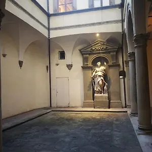 Boheme Caratteristico A Pochi Passi Dal Duomo Italie